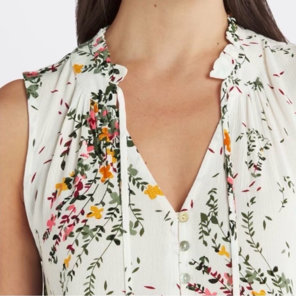 Market & Spruce Floral Sleeveless Top - Picture 2 of 6